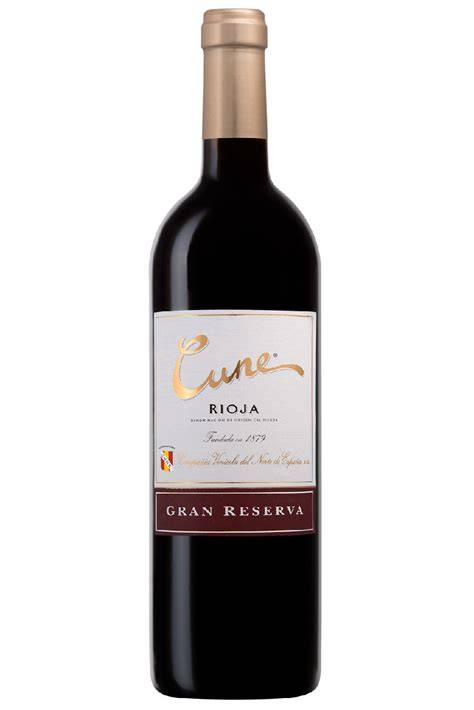 Viñedos de Cune Gran Reserva en Torremontalbo con vistas a la Rioja Alta