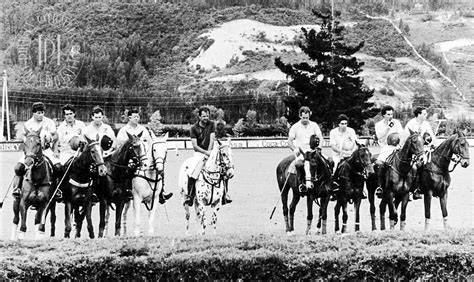 Fotografía antigua de los ejercicios generales en la Place de Beaulieu, 1909