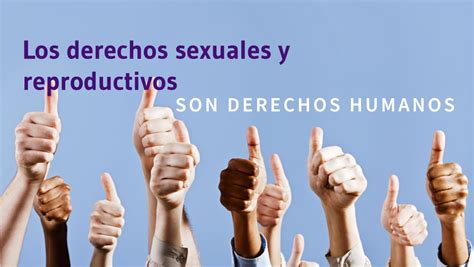 Personas diversas representando los derechos sexuales y reproductivos