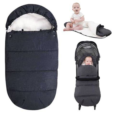 foto de un bebé cómodo en un saco de silla multiestacional