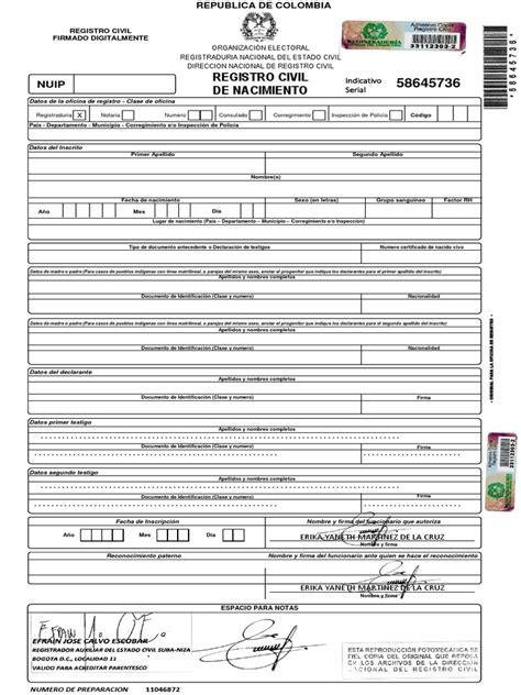 Documentos del registro civil y pasaporte de un bebé.