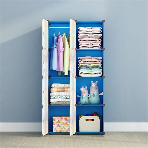 Diseño de armario modular para bebé con organizadores internos