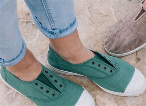 Zapatos ecológicos Natural World Eco para niños en tonos naturales