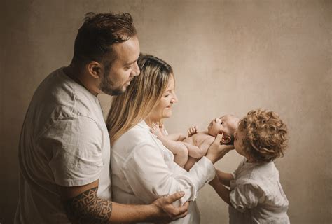 Colección de fotos de recién nacidos y belly painting.