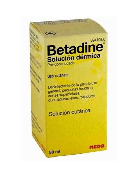 Envase de Betadine solución dérmica y sus principales advertencias