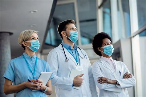 Retrato de los profesionales de la salud del equipo médico de la Clínica Ergo en Gijón