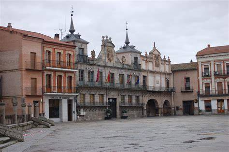 Plaza Mayor de Medina del Campo con soportales