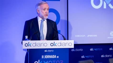 infografía detallando el flujo de financiación de OkDiario, incluyendo el préstamo de ENISA y las ayudas públicas