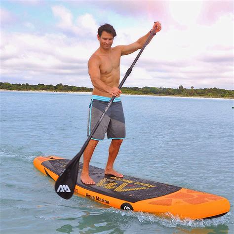 Imagen de una tabla de paddle surf Zray en el agua