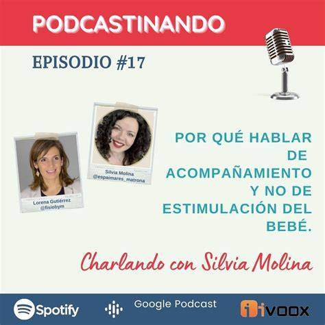 Silvia Molina, matrona y fundadora de Espai Mares, acompañando a una madre en Girona.