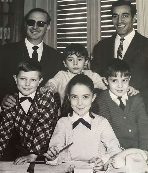 Foto de los compositores Máximo Baratas y Antonio Areta con sus hijos
