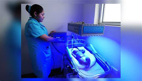 Equipo de fototerapia neonatal con luz LED azul