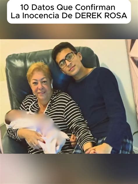 Familiares de Derek Rosa, incluyendo a su abuela, saliendo de una audiencia judicial.