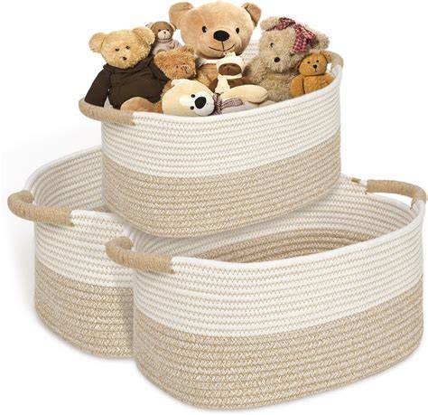 Diversas cestas organizadoras para bebés de diferentes tamaños y diseños.