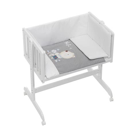Minicuna de madera con velo protector