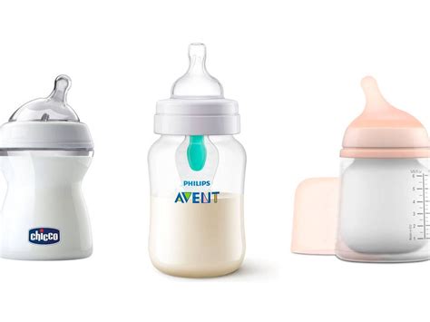 Ilustración de diferentes tipos de biberones a lo largo de la historia.