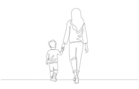 Un adolescente y su madre caminando juntos, tomados de la mano.