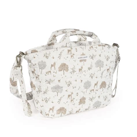 Composición de la bolsa canastilla Nara con sus diferentes compartimentos.