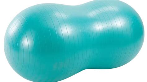 Mujer utilizando una pelota cacahuete en posición lateral con epidural para abrir la pelvis