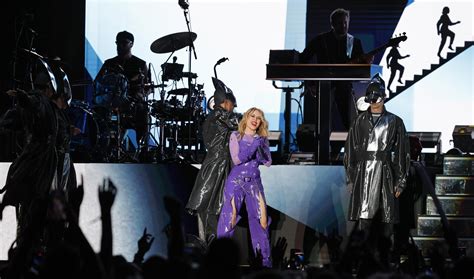 Kylie Minogue en concierto