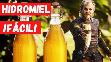 Infografía con los pasos clave para hacer hidromiel casero.