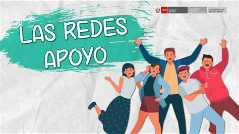 Fotografía de una adolescente amamantando con apoyo profesional
