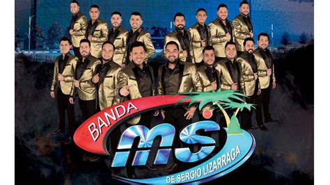 Fotografía de la banda TENPEL en concierto.