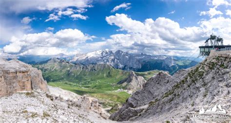 vista panorámica de las curvas cerradas del Passo Pordoi en los Dolomitas