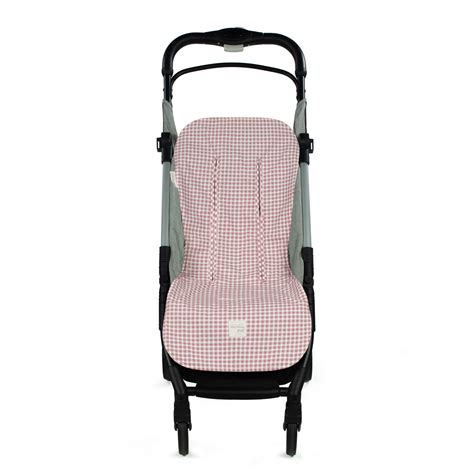 Foto de colchoneta I Love Vichy rosa en silla de paseo