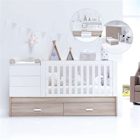Foto de cuna convertible Sero Kubo 70x140 en ambiente de habitación infantil