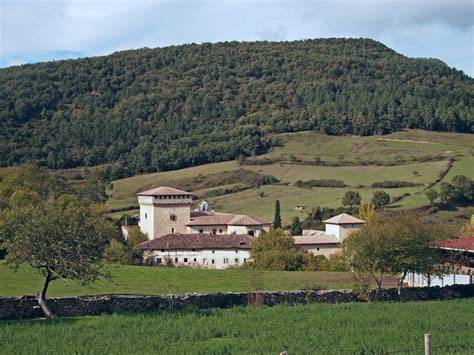 Caserío tradicional en el Valle de Ayala, Álava