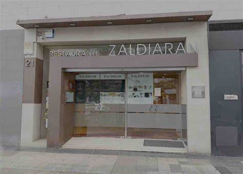 Interior elegante del restaurante Zaldiarán en Vitoria-Gasteiz