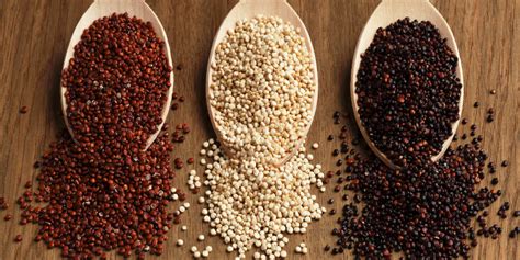 Fotografía de quinoa blanca, roja y negra