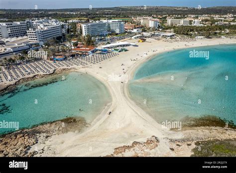 Nissi Beach en Ayia Napa, un paraíso de arena blanca y aguas turquesas