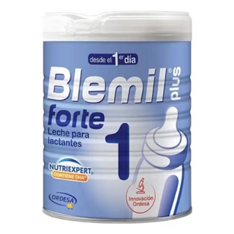 Envase de leche infantil Blemil AR con un bebé feliz