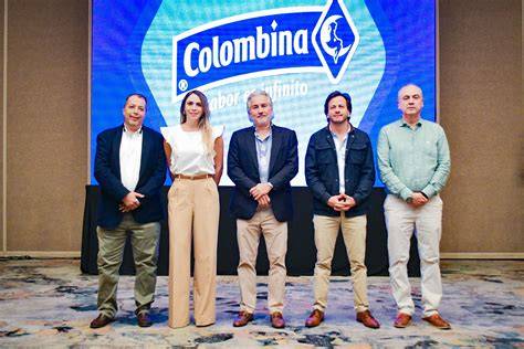 Foto histórica de los fundadores de Colombina o de la planta de producción de Bon Bon Bum