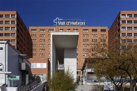 Imagen de la fachada del Hospital Universitario Vall d'Hebron en Barcelona