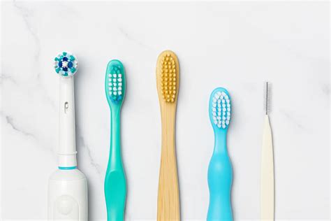 Infografía: Guía de cepillos y pastas dentales recomendadas por edad para bebés y niños