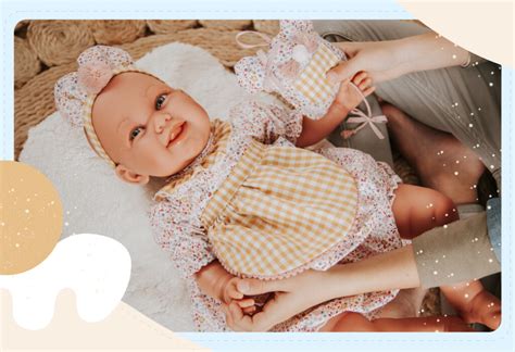 Infografía detallando las características de un bebé reborn: peso, venas, uñas, tipo de cuerpo.