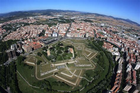 Vista aérea de la Ciudadela de Jaca con su distintiva forma de estrella.
