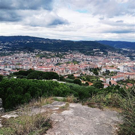 Vista desde el mirador de Montealegre con el paisaje de Ourense