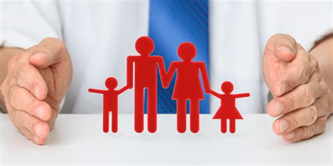 Esquema: Factores de riesgo comunes: antecedentes familiares, problemas de salud mental, impulsividad y deseo de encajar socialmente.