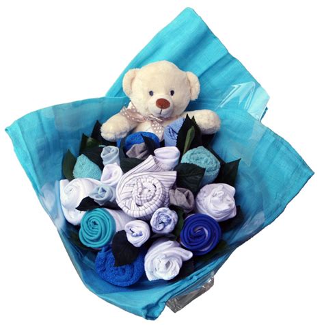 Ejemplos de ramos de ropa de bebé personalizados para niña (con tonos rosas) y para niño (con tonos azules).