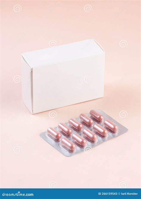 Caja de medicamento almacenada en un lugar fresco y seco