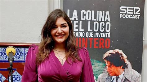 Fotografía de Andrea Quintero en una entrevista