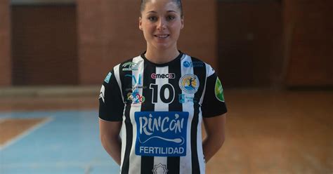 Sole López, capitana del Rincón Fertilidad Málaga, en acción