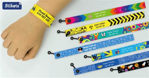comparativa de pulseras de oro y pulseras identificativas de silicona para niños