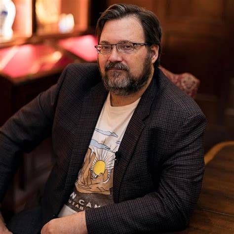 Foto del autor Brandon Sanderson