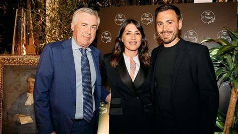 Foto de Carlo Ancelotti con sus dos hijos, Katia y Davide