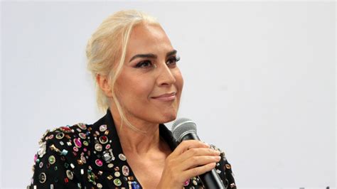 Mónica Naranjo con una imagen maternal